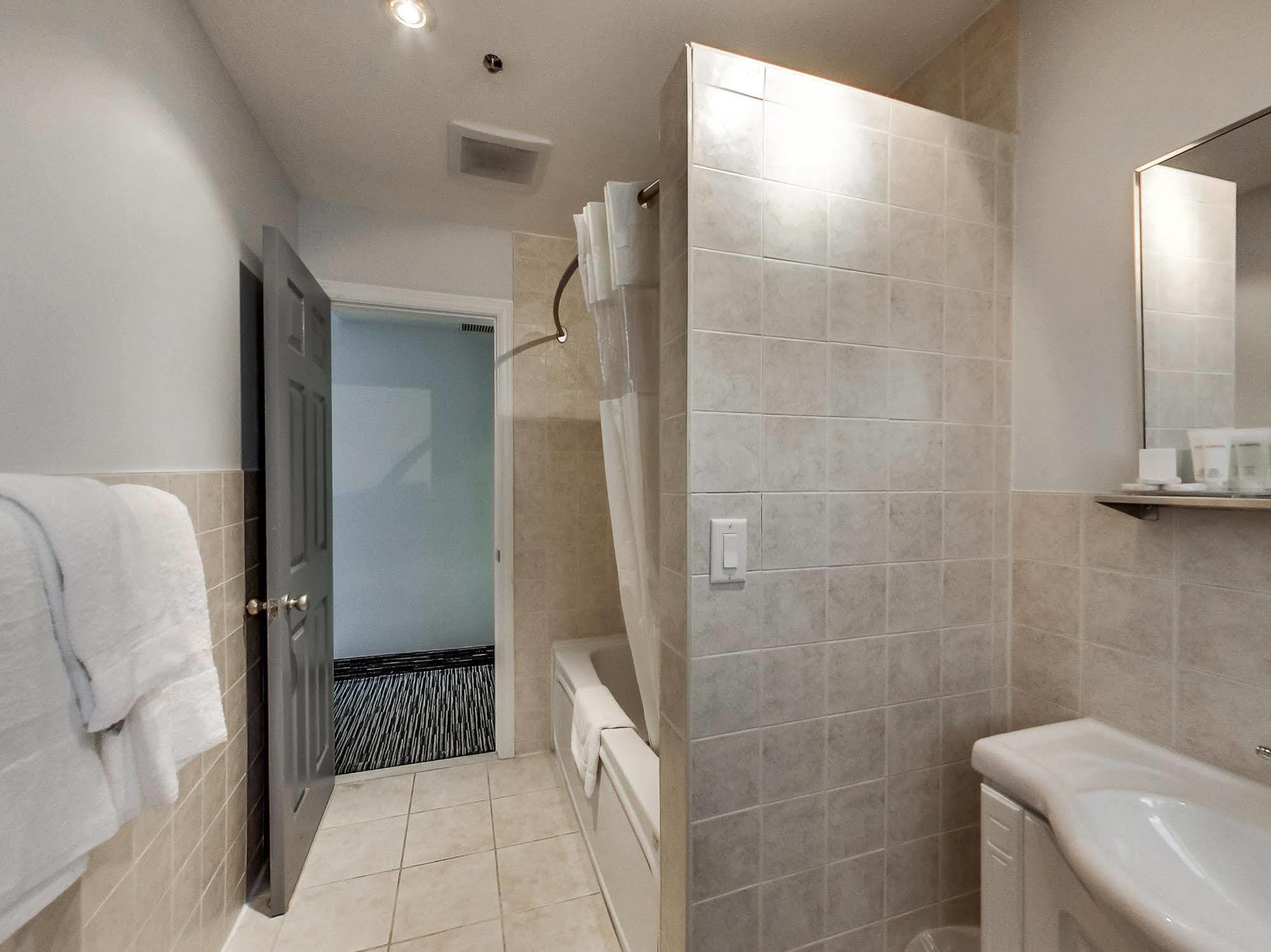 Isabella Hotel & Suites Toronto Luaran gambar