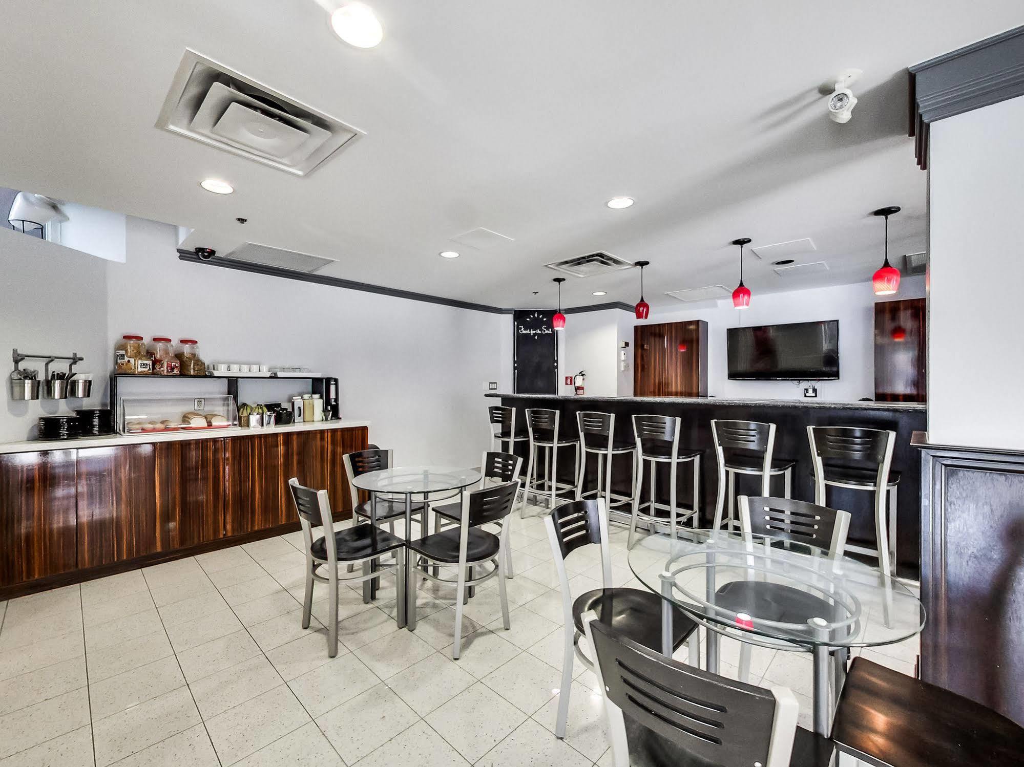 Isabella Hotel & Suites Toronto Luaran gambar